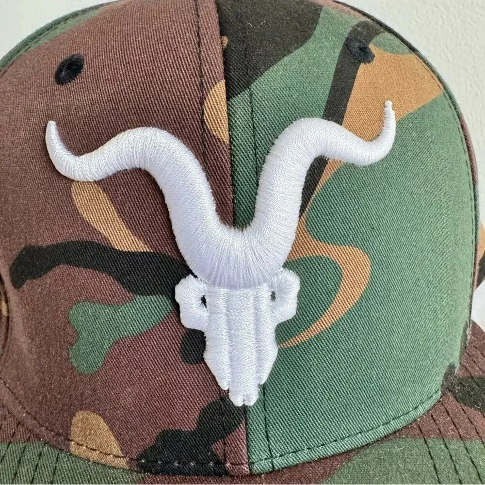 Yupoong The Classics LONGHORN SKULL Camouflage Adjustable Snapback Cap ‎ for Men - Picture 2 of 7